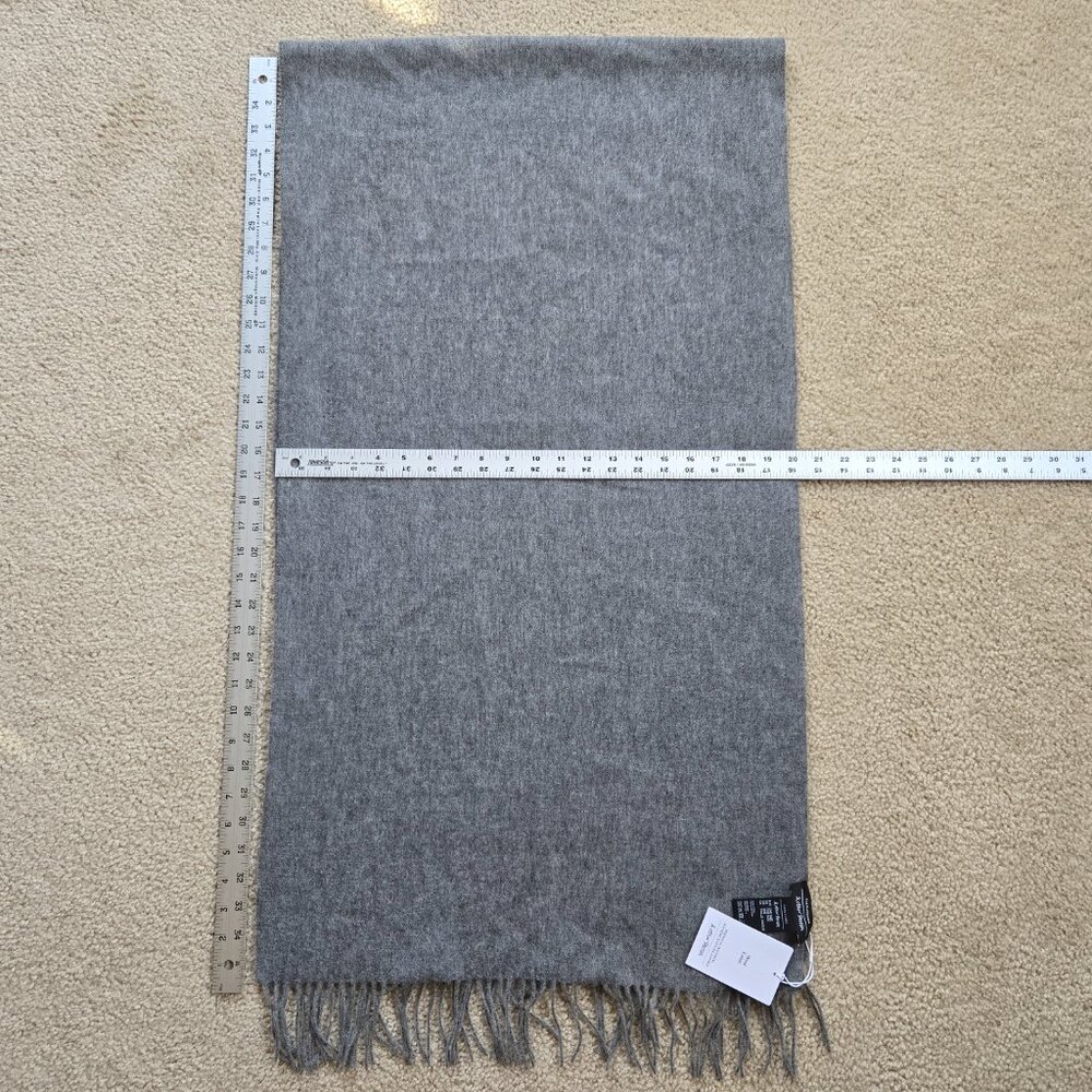NWT 100% Wool Paris Atelier & Other Stories Grey Scarf - Picture 7 of 7